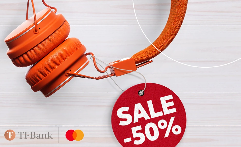 Orangene Kopfhörer, das TF Bank Logo, das Mastercard Logo und ein Kreis mit Sale -50%
